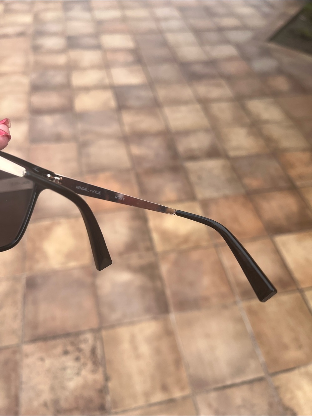 Kendall & Kylie Black Sleek Oversized Sunglasses - Picture 8 of 11